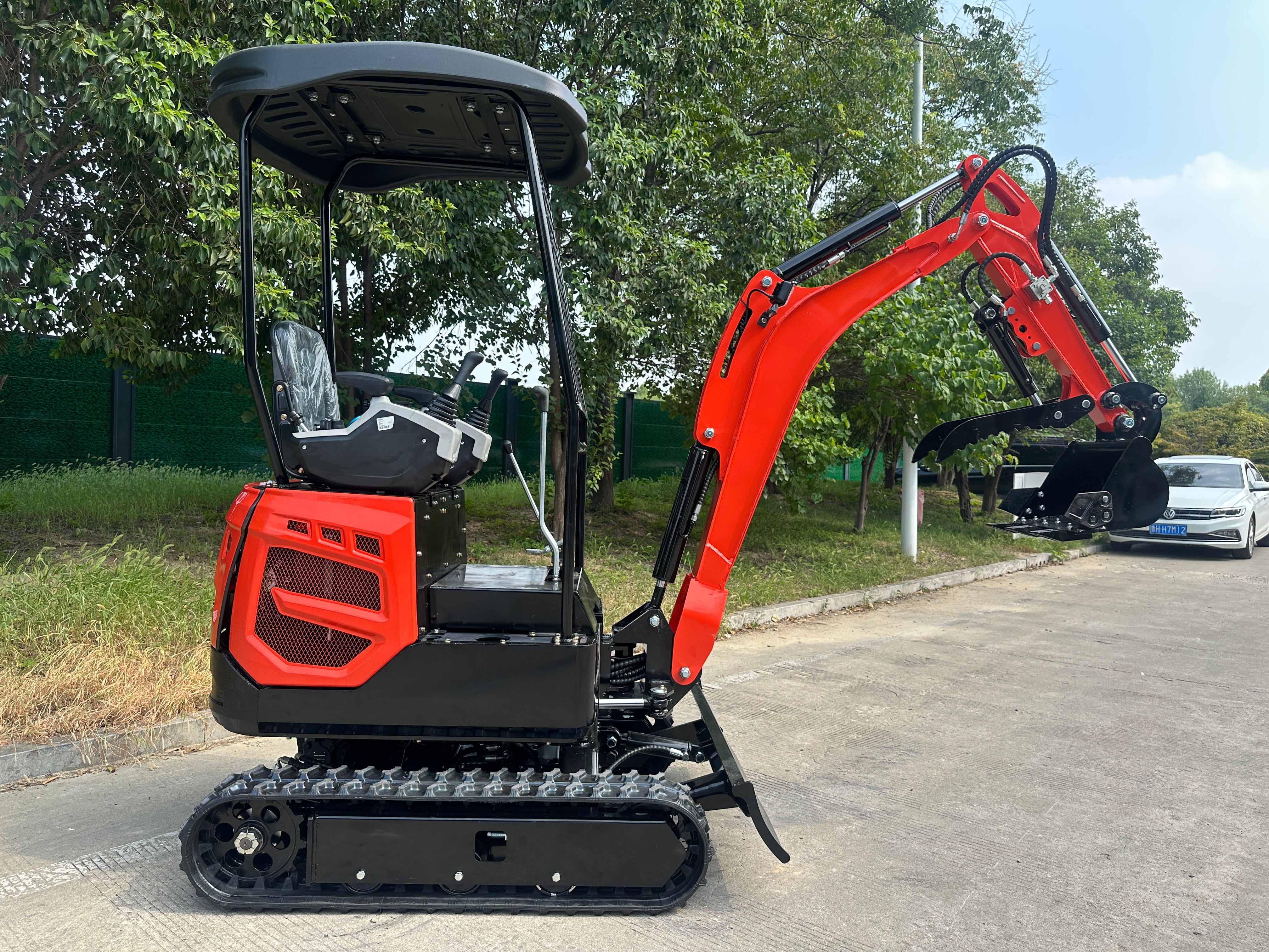 MH-18 Excavator