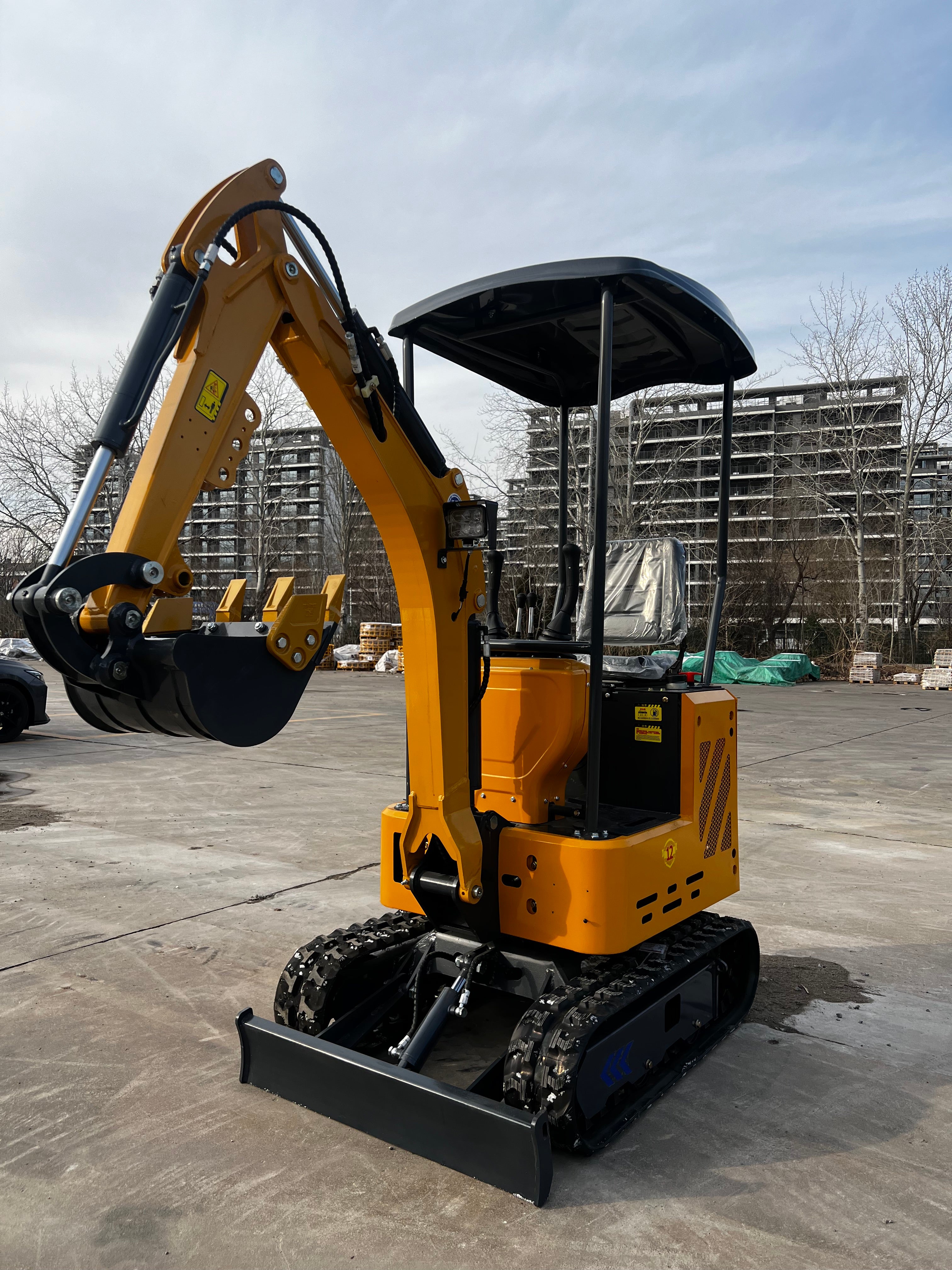 MH-12 Excavator