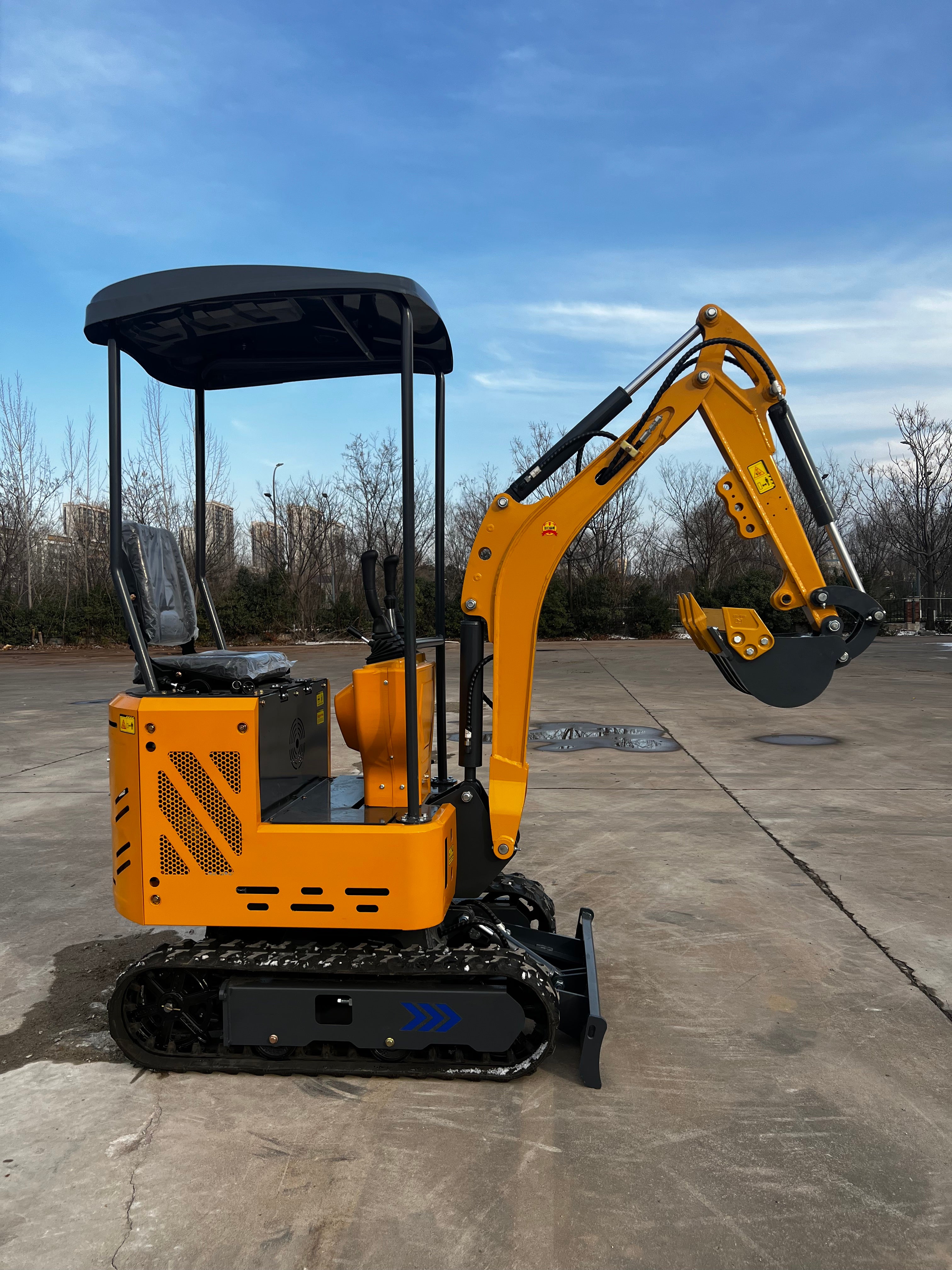 MH-12 Excavator