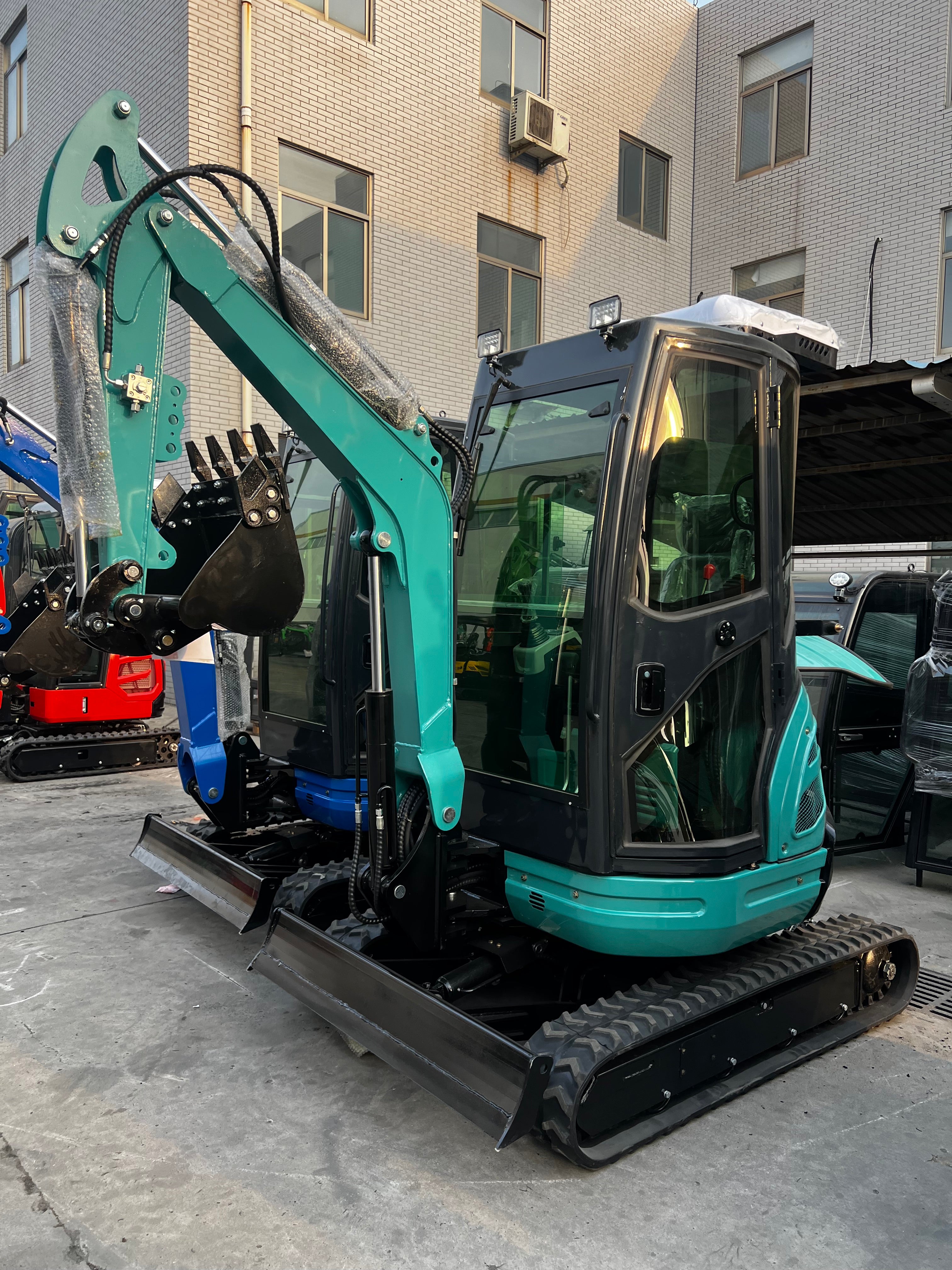 MH-25 Excavator